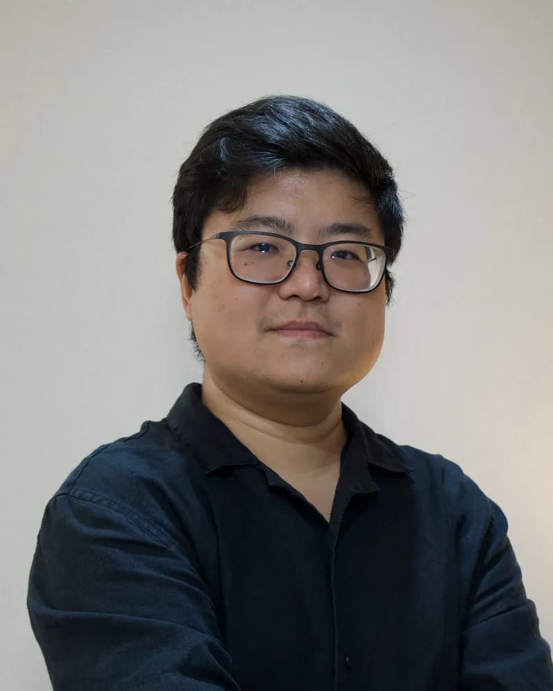 Liam Wei, Chief Operating Officer